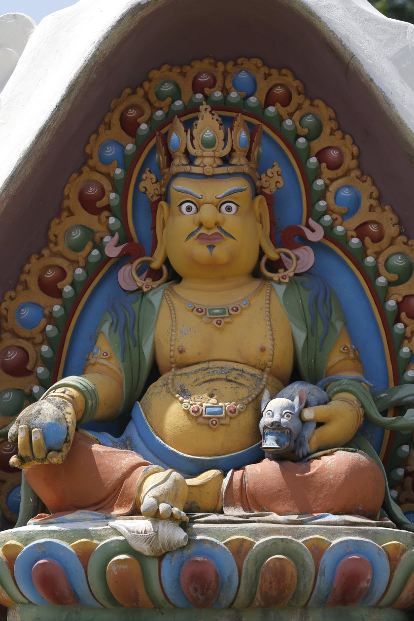 Ezer Buddha temploma. Dashang Kagyu Ling gyülekezet. Istenség. Dzambala: a gazdagság Buddhája, La Boulaye, Franciaország alkotó: Unbekannt