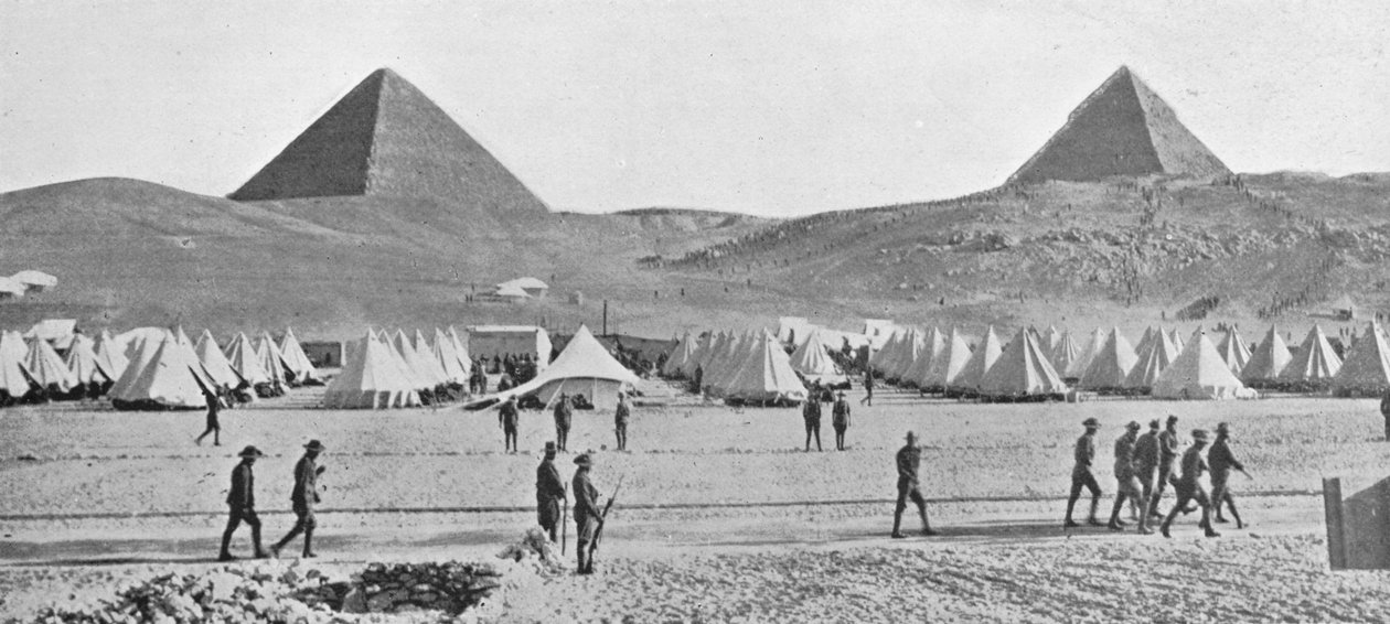 Az ausztrál csapatok Egyiptomban a piramisok közelében táboroztak, 1914 alkotó: Unbekannt