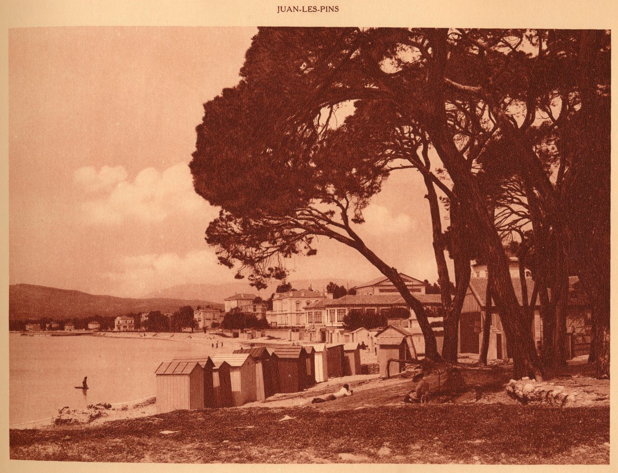 The Beach, Juan-les-Pins, 1930. alkotó: Unbekannt
