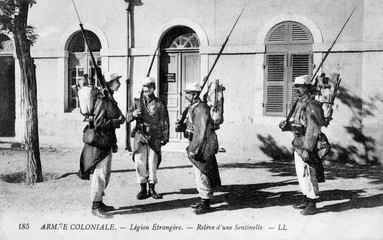 A gárdaváltás, A francia idegenlégió, c1910 alkotó: Unbekannt