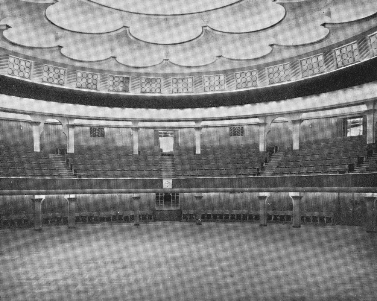A kupola: Az emelvényről nézve, 1939 alkotó: Unbekannt