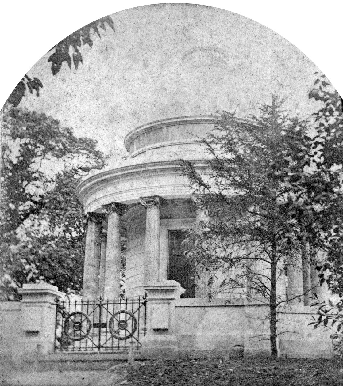 The Duchess of Kents mauzóleum, Frogmore House, Berkshire, 19. század vége alkotó: Unbekannt