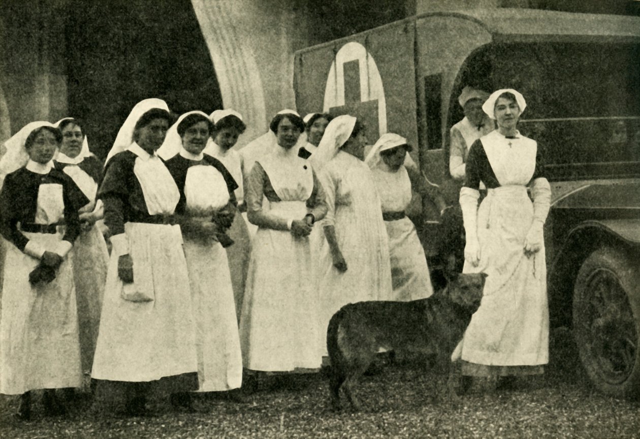 Westminster hercegné ápolónőkkel, Le Touquet, Első világháború, 1914, 1920 körül. alkotó: Unbekannt