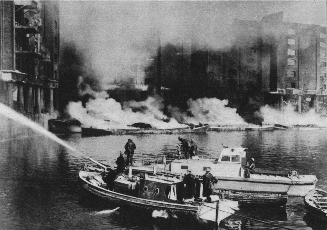 A tűzoltók a veszély élén álltak, 1941-1942 alkotó: Unbekannt