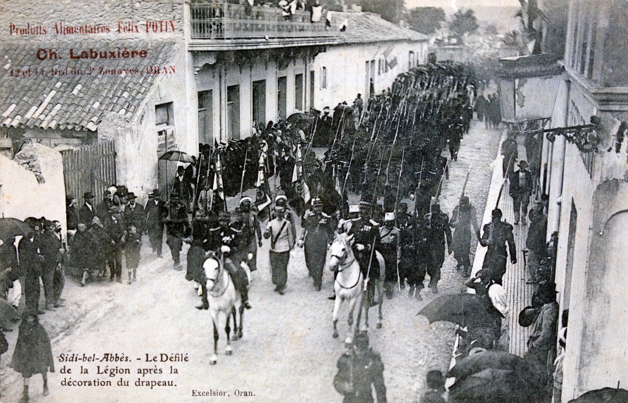 A Francia Idegenlégió felvonulása Sidi Bel Abbes utcáin, Algéria, 1906 alkotó: Unbekannt