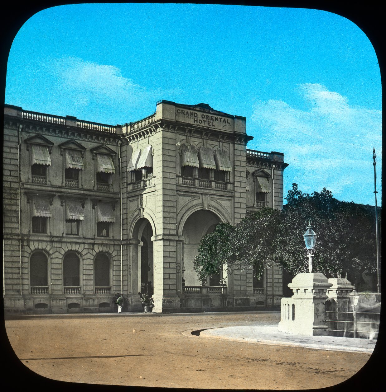 A Grand Oriental Hotel, Colombo, Ceylon, 19. század vége vagy 20. század eleje alkotó: Unbekannt