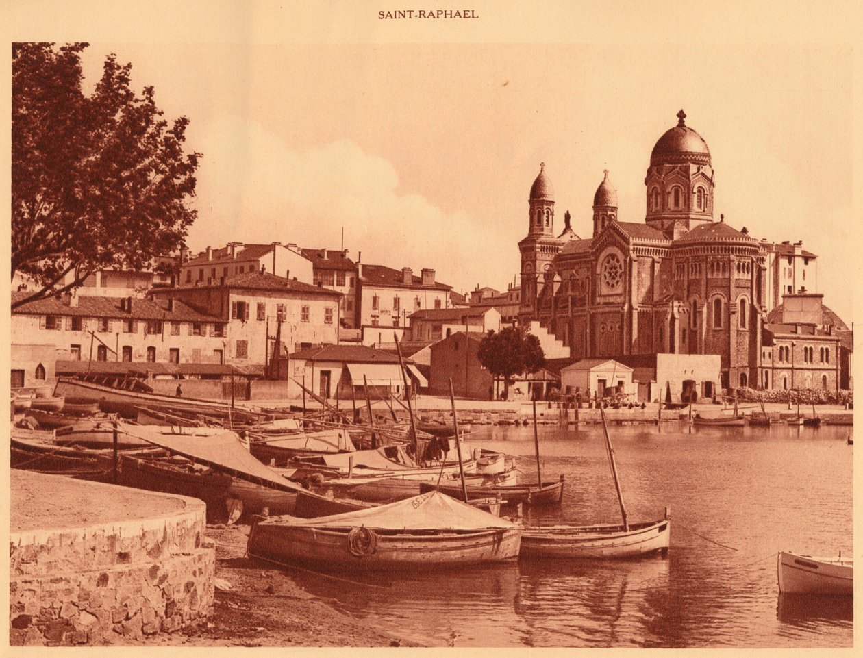 A kikötő és a templom, Szent Rafael, 1930. alkotó: Unbekannt