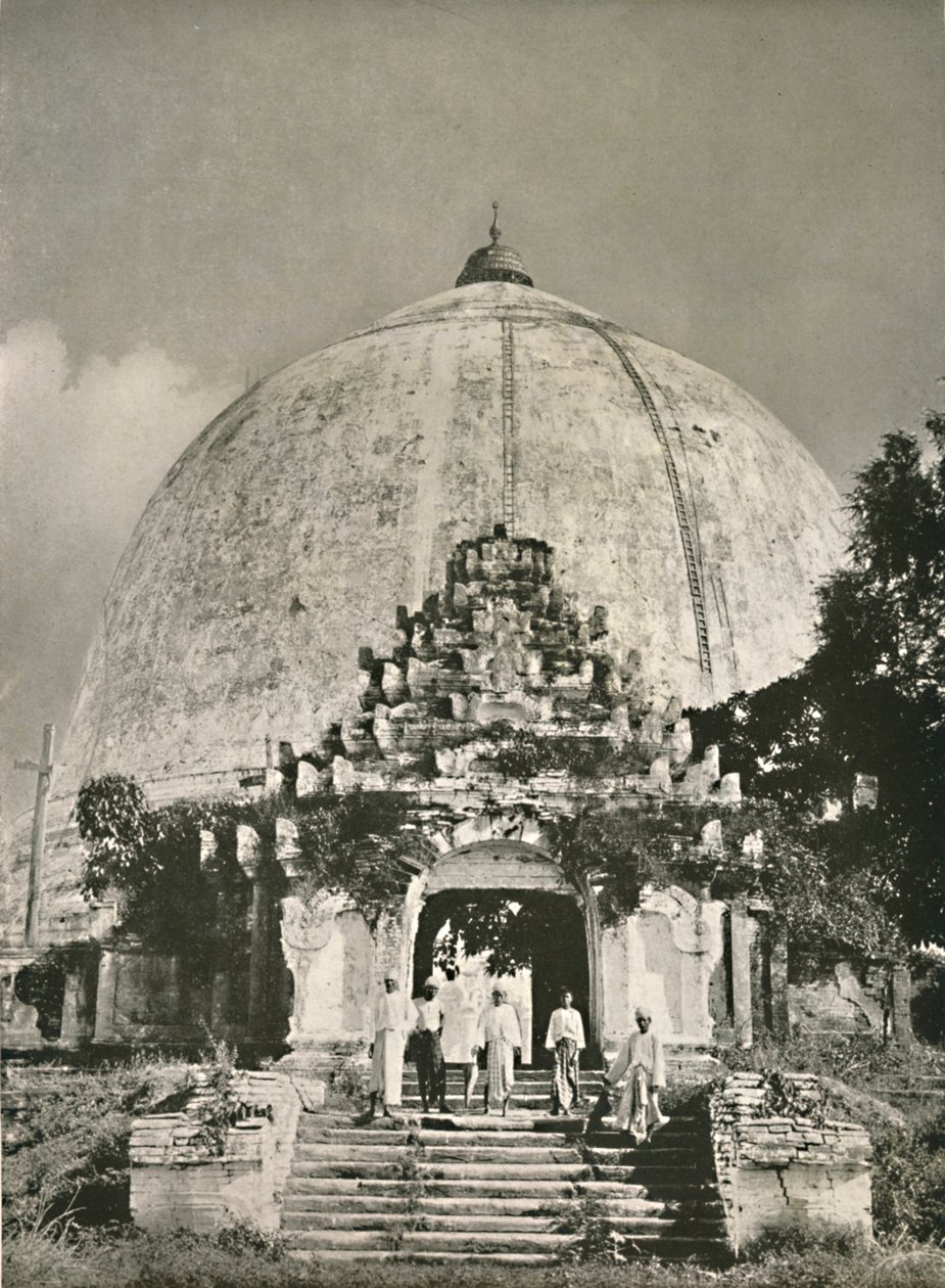 The Kaung-Hmu-Daw, Sagaing, 1900. alkotó: Unbekannt