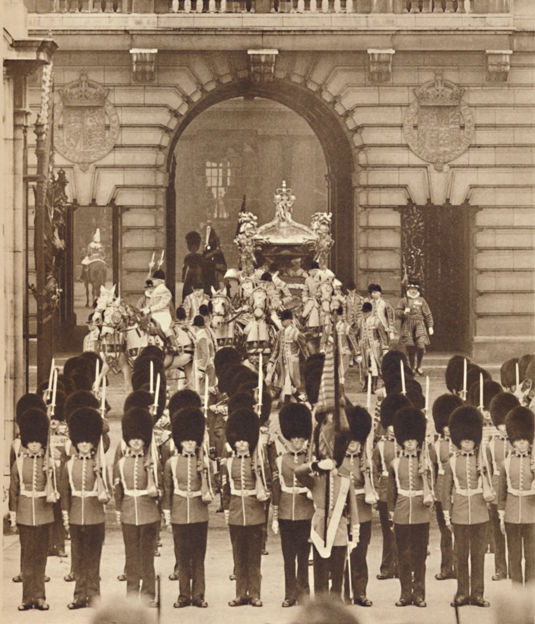 A király és a királynő elhagyja a palotát a koronázásra, 1937 alkotó: Unbekannt