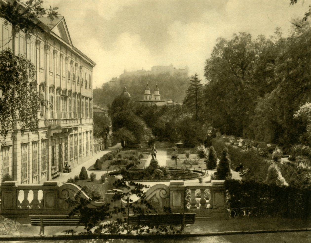 A Mirabell-palota és kertjei, Salzburg, Ausztria, 1935. alkotó: Unbekannt