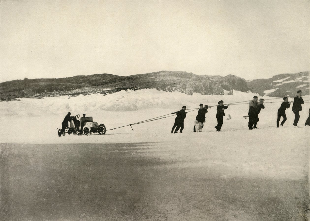 A Motor-Car puha hóban, a Hajó visszatérése után, c1908, 1909. alkotó: Unbekannt