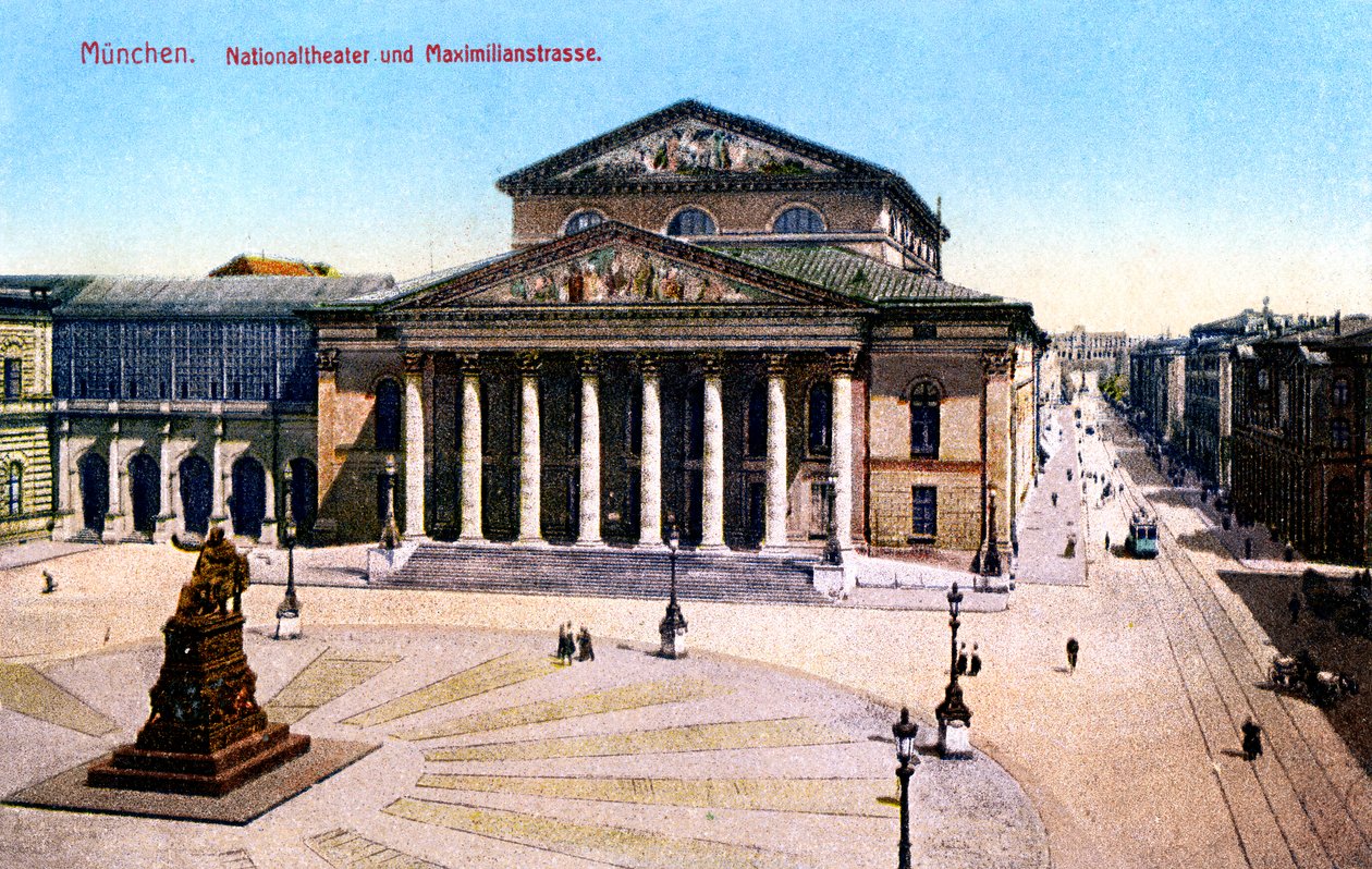 A Nemzeti Színház és a Maximilian Strasse, München, Németország, 1925 alkotó: Unbekannt