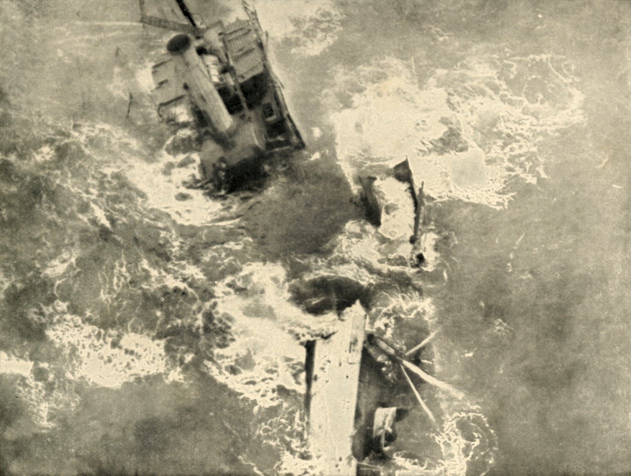 The Pirates Work: Steamer Breaking Up, 1919. alkotó: Unbekannt