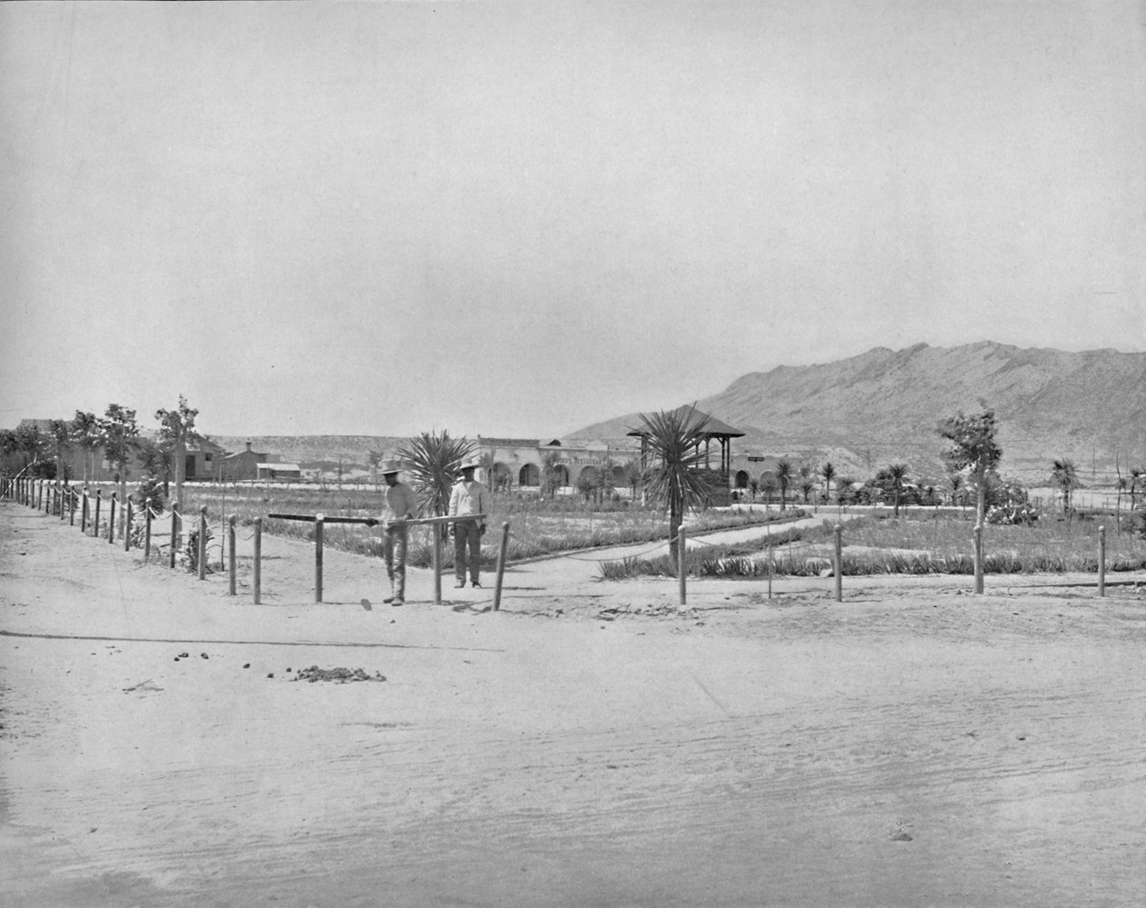 A Plaza, El Paso, Texas, 1897. alkotó: Unbekannt