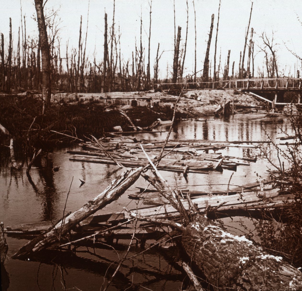 Az Ailette folyó, Észak-Franciaország, 1914-c1918 alkotó: Unbekannt