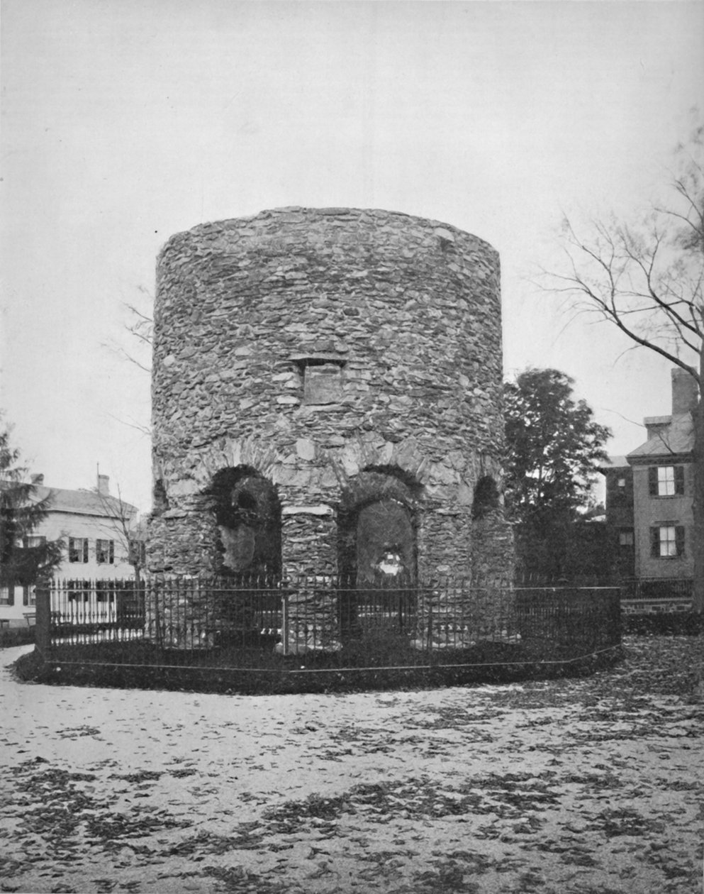 A kerek torony Newportban, 1892 alkotó: Unbekannt