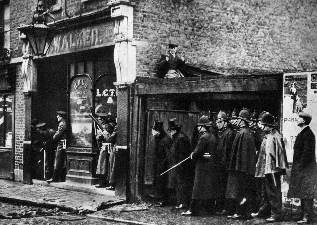 A Sidney Street ostroma, Whitechapel, London, 1911, 1935 alkotó: Unbekannt