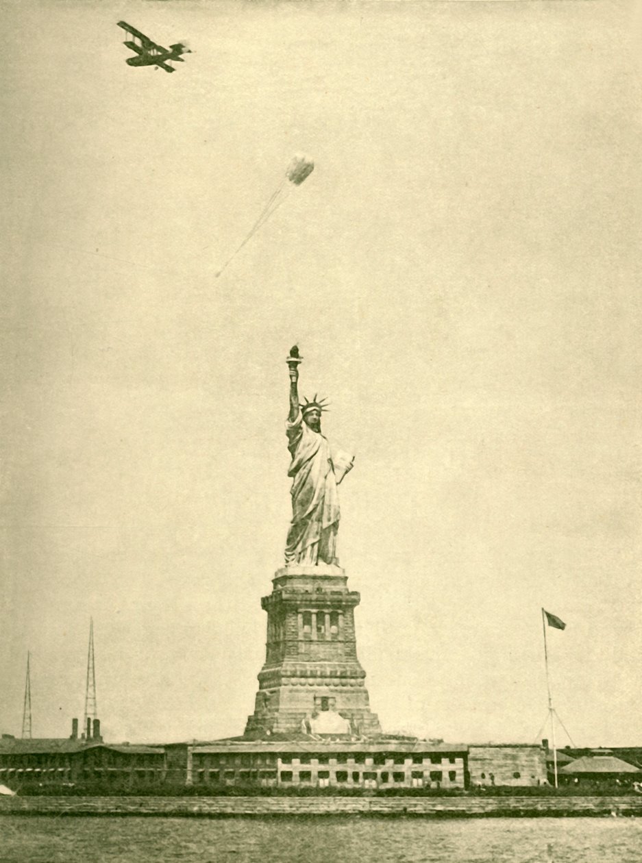 A Szabadság-szobor felemelt fáklyafénnyel, New York-i kikötő, 1930. alkotó: Unbekannt