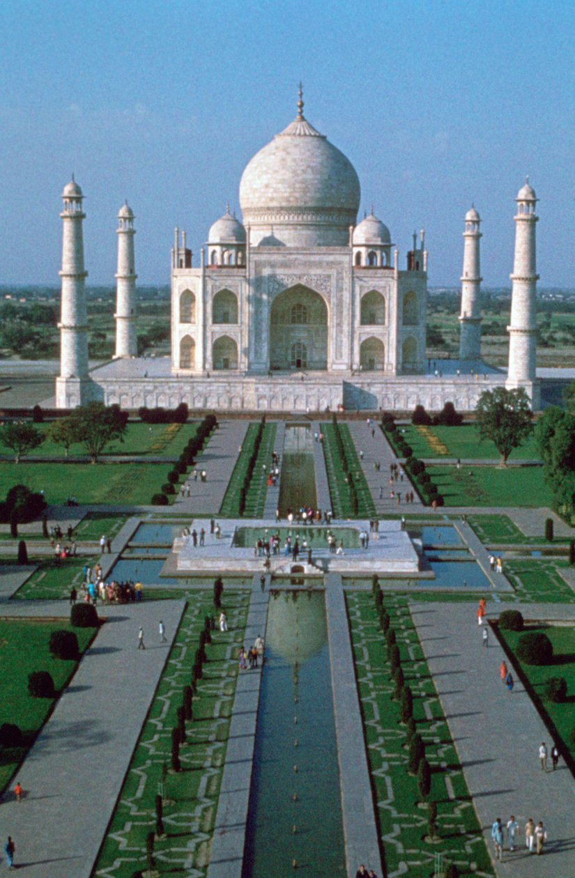 A Taj Mahal, a bejárati kapu tetejéről, Agra, India alkotó: Unbekannt
