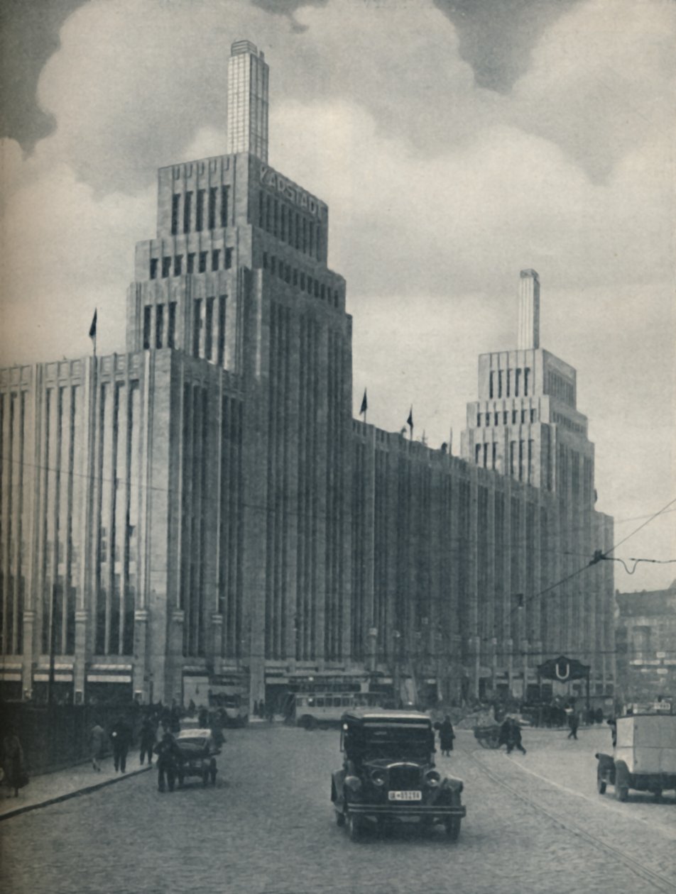 A munkásnegyedben épült Karstadthaus toronyszegélyes miséje, 1935 alkotó: Unbekannt