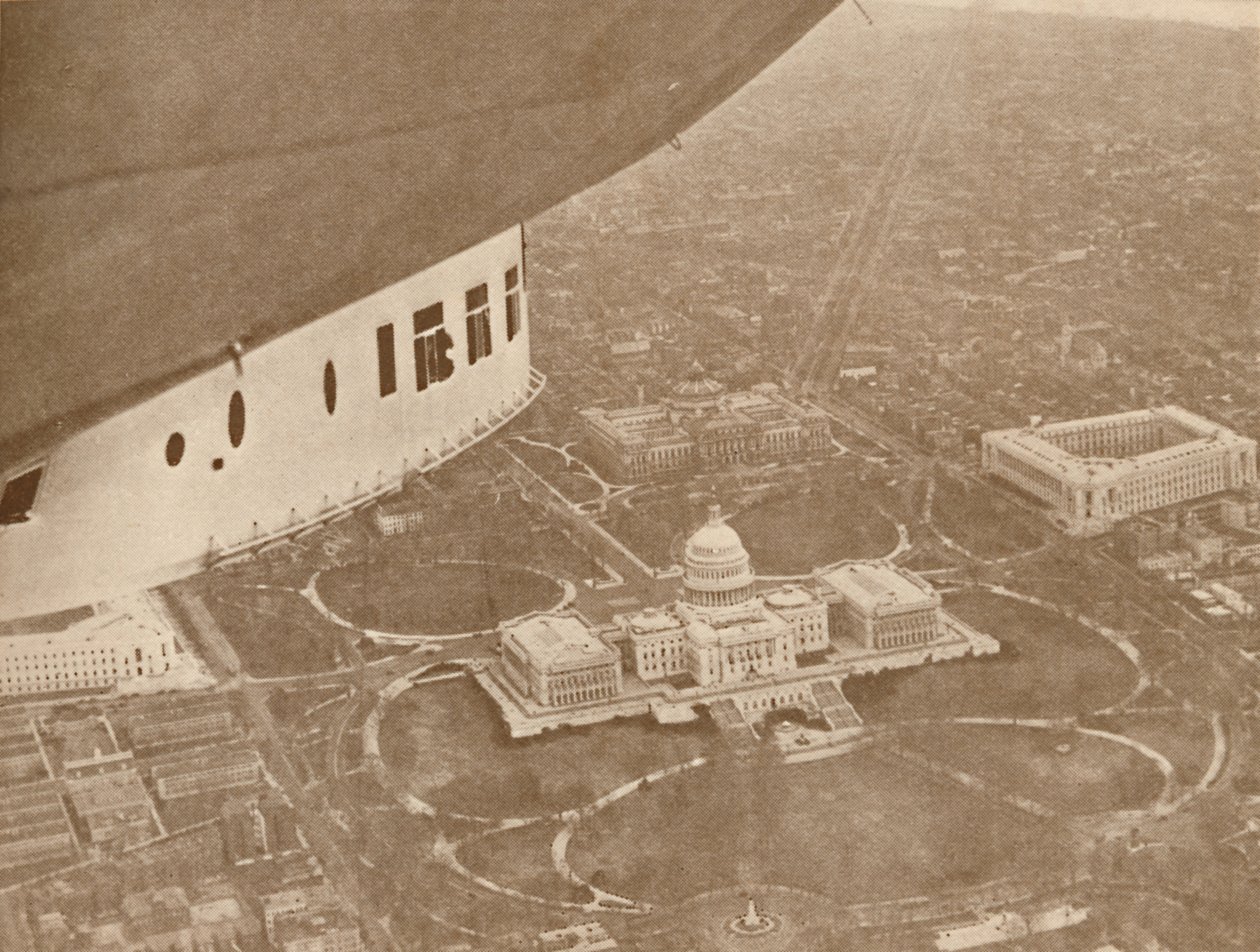 A Los Angeles-i amerikai léghajó Washington feletti repülésben, 1927 alkotó: Unbekannt