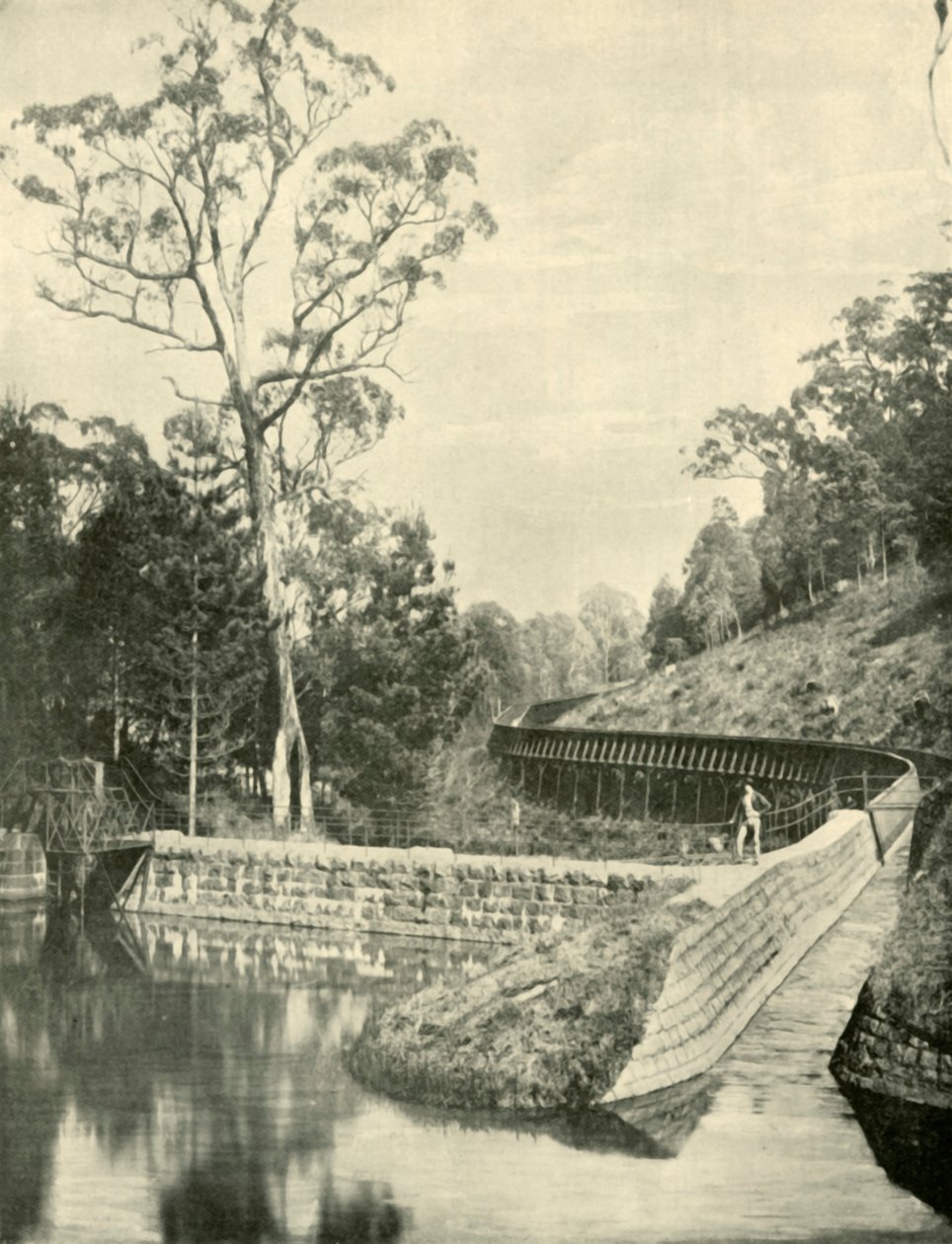 The Weir and Fluming, Kirks-víztározó, 1901. alkotó: Unbekannt