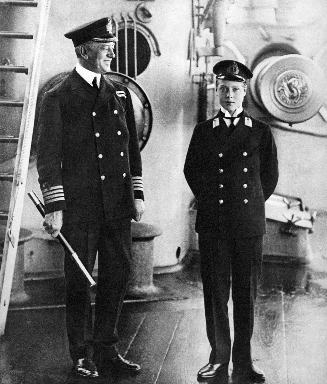 A leendő VIII. Edward király középhajósként a HMS Hindustanban, 1910 alkotó: Unbekannt