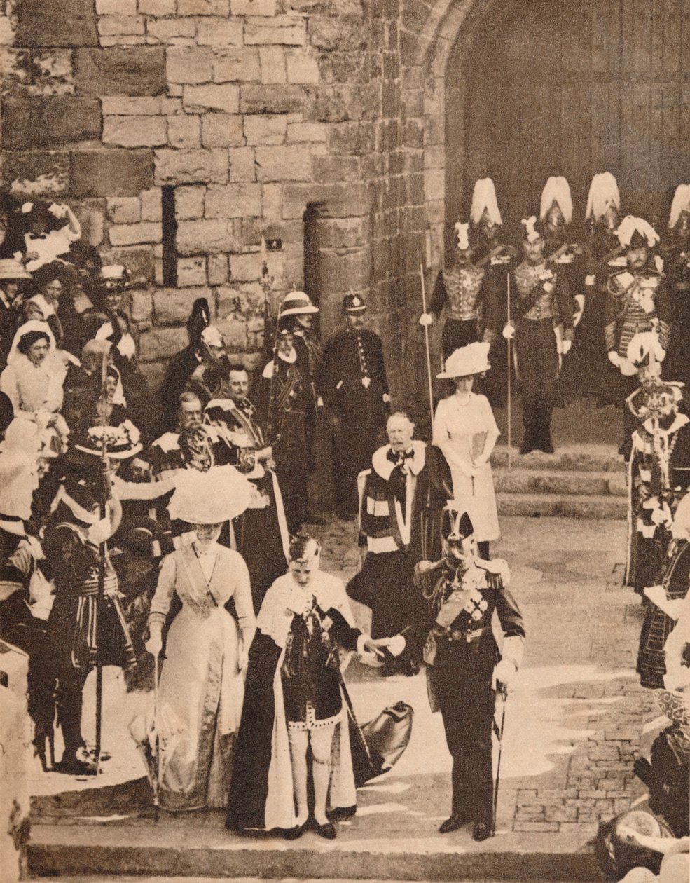 A walesi herceg beiktatása a Caernarvon kastélyban, 1911. július 13., 1935. alkotó: Unbekannt