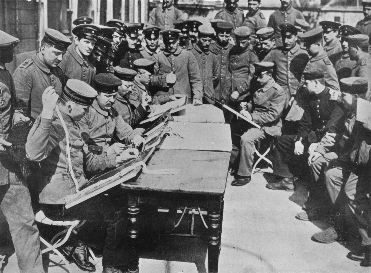 Német sebesültek kezelése, 1915 alkotó: Unbekannt
