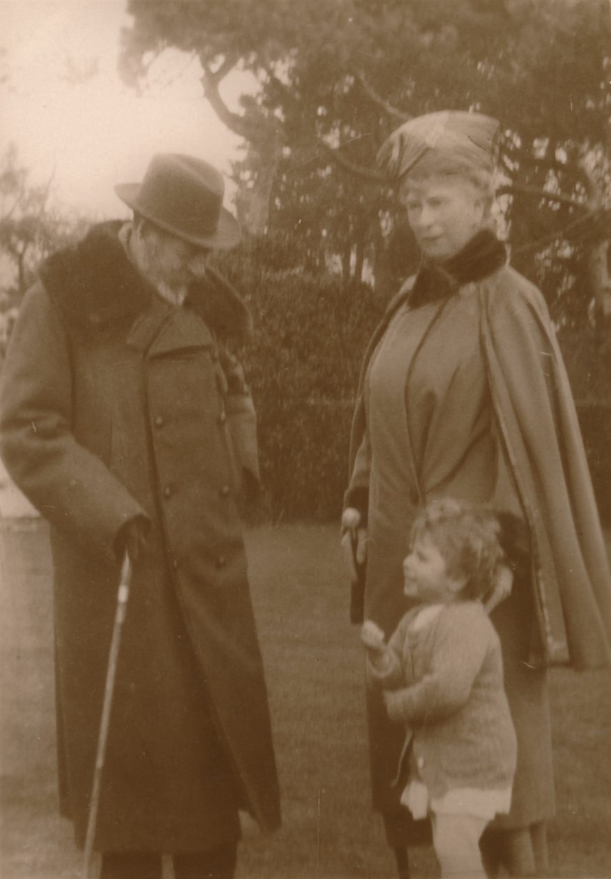 Őfelségeik a király és a királynő Erzsébet hercegnővel a Craigweil House-ban, Bognor, 1930. alkotó: Unbekannt