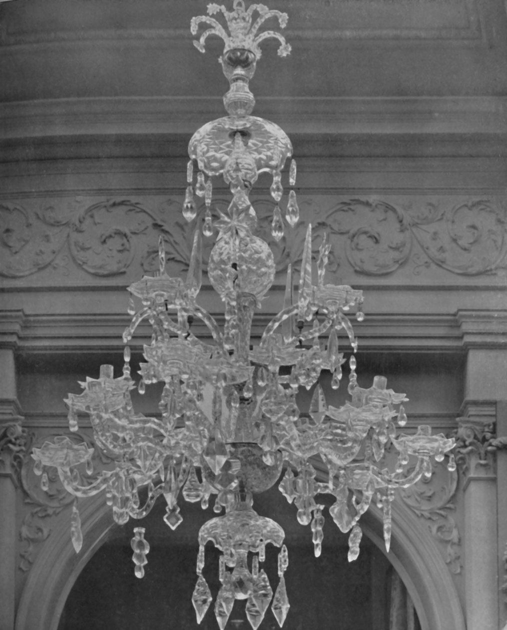 Háromrétegű csillár 20 lámpához 1770 körül, 1928 alkotó: Unbekannt
