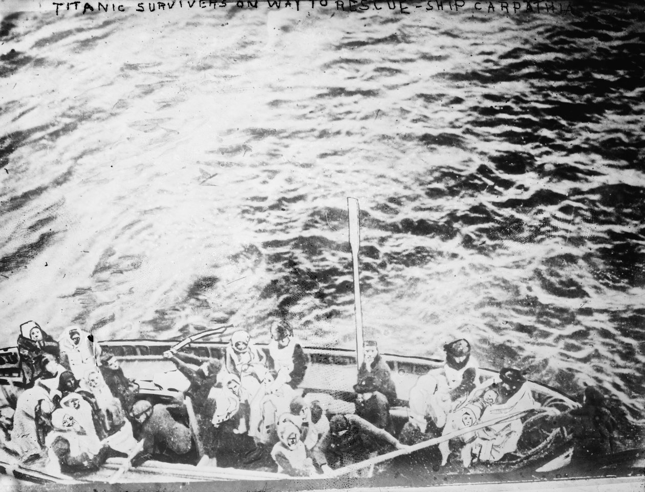 A Titanic túlélői úton vannak a Carpathia hajó megmentésére alkotó: Unbekannt