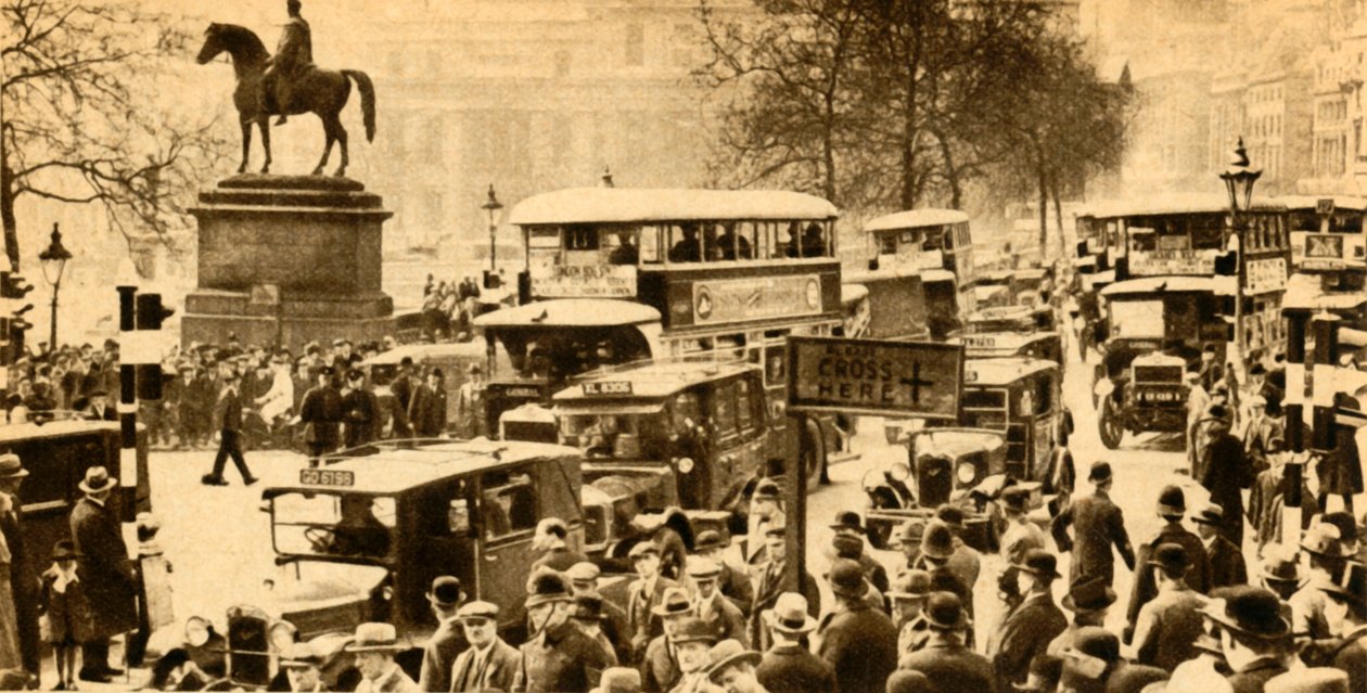 Forgalom a Trafalgar Square-en, London, 1933. alkotó: Unbekannt