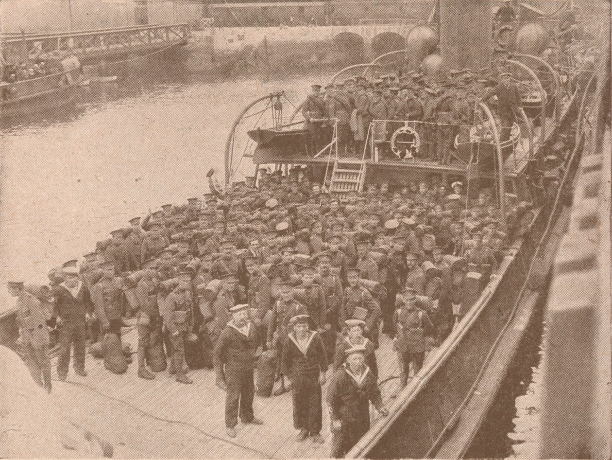 Csapatok egy Csatorna-szállító fedélzetén, c1915 1928 alkotó: Unbekannt