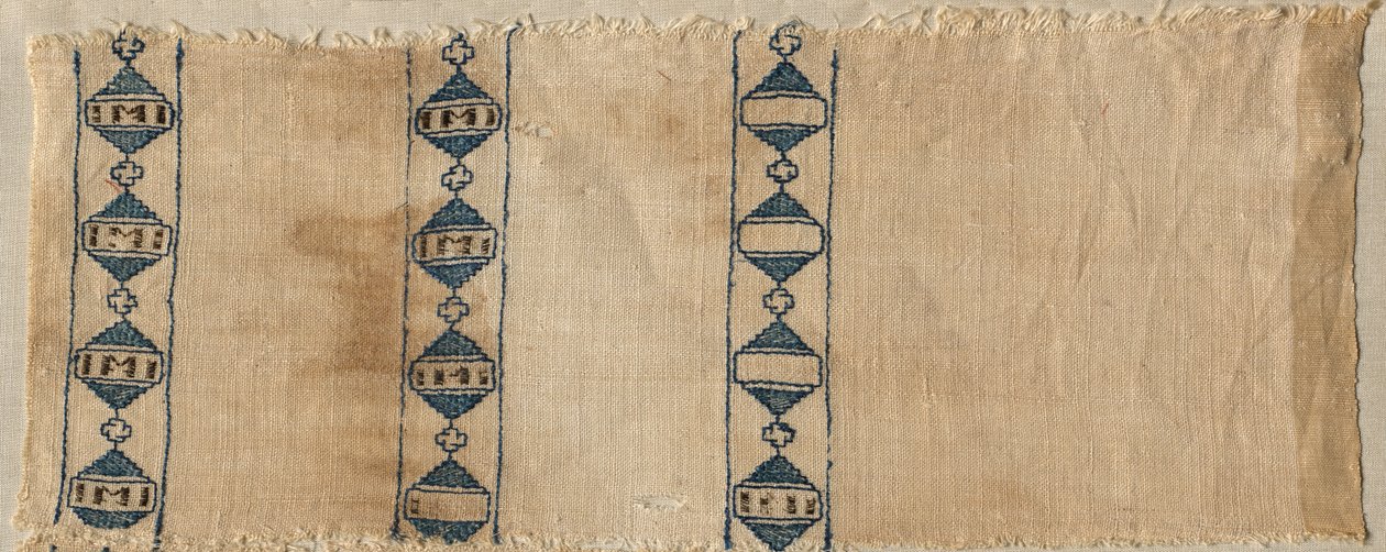 Két sál vagy fejdísz töredék, 1300-as évek. alkotó: Unbekannt