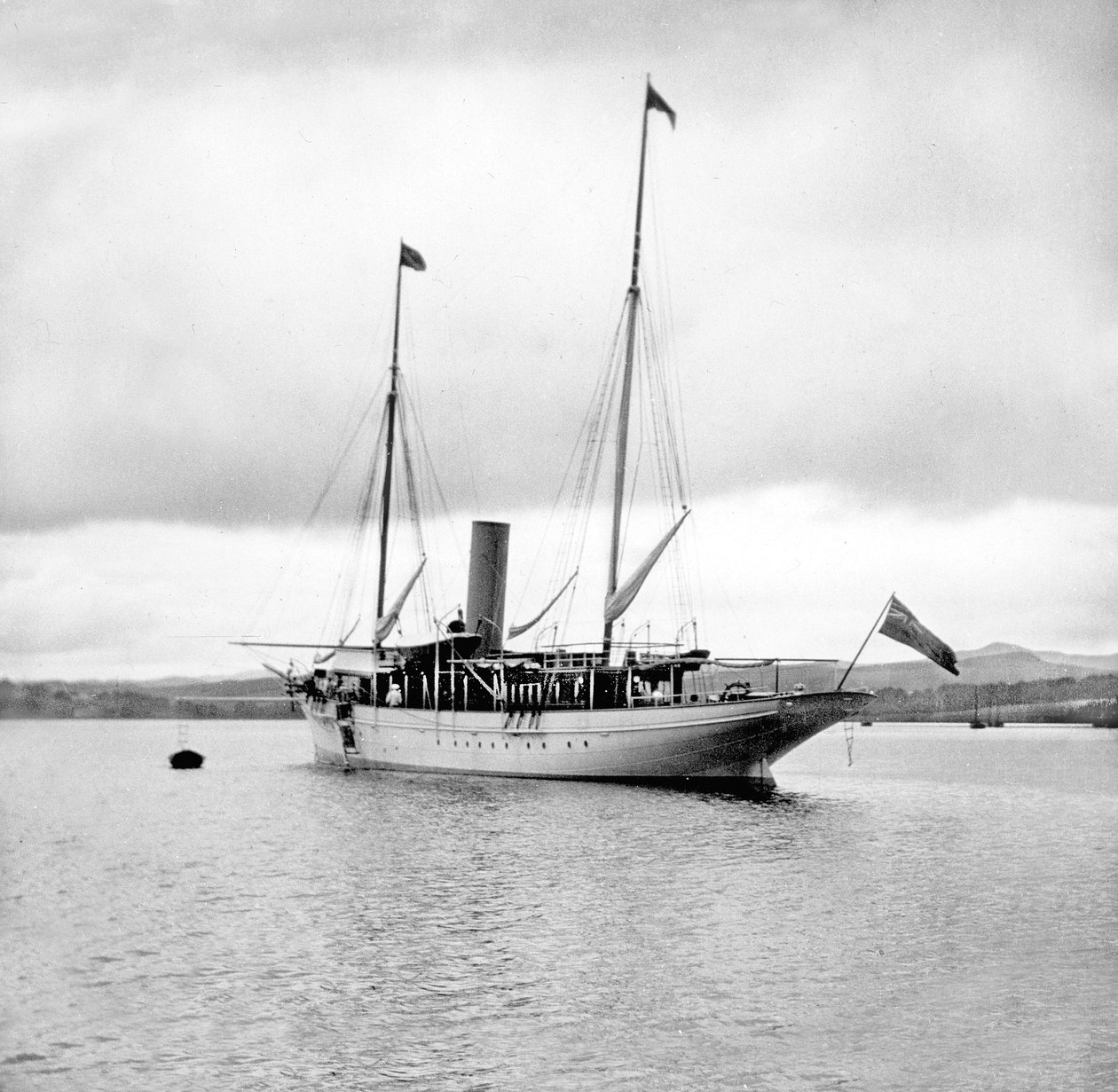 Egyesült Királyság: Steam Yacht horgonynál. c1890 alkotó: Unbekannt