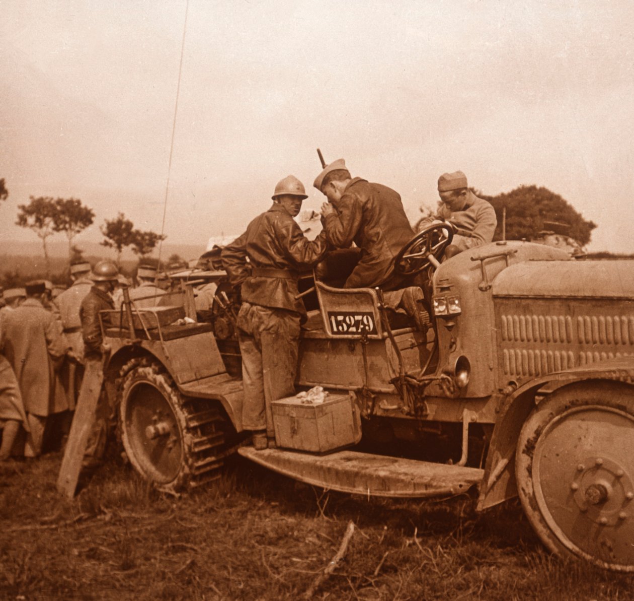 A csörlő használata gátlégballonhoz, Somme, Észak-Franciaország, c1914-c1918. alkotó: Unbekannt