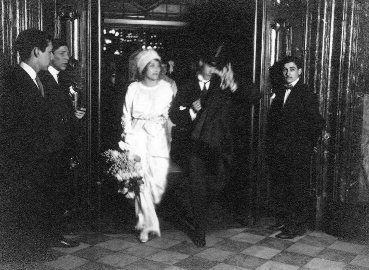 Vaslav Nijinsky és Romola de Pulszky az esküvőjük napján Buenos Airesben, 1913. szeptember 10-én, 19. alkotó: Unbekannt