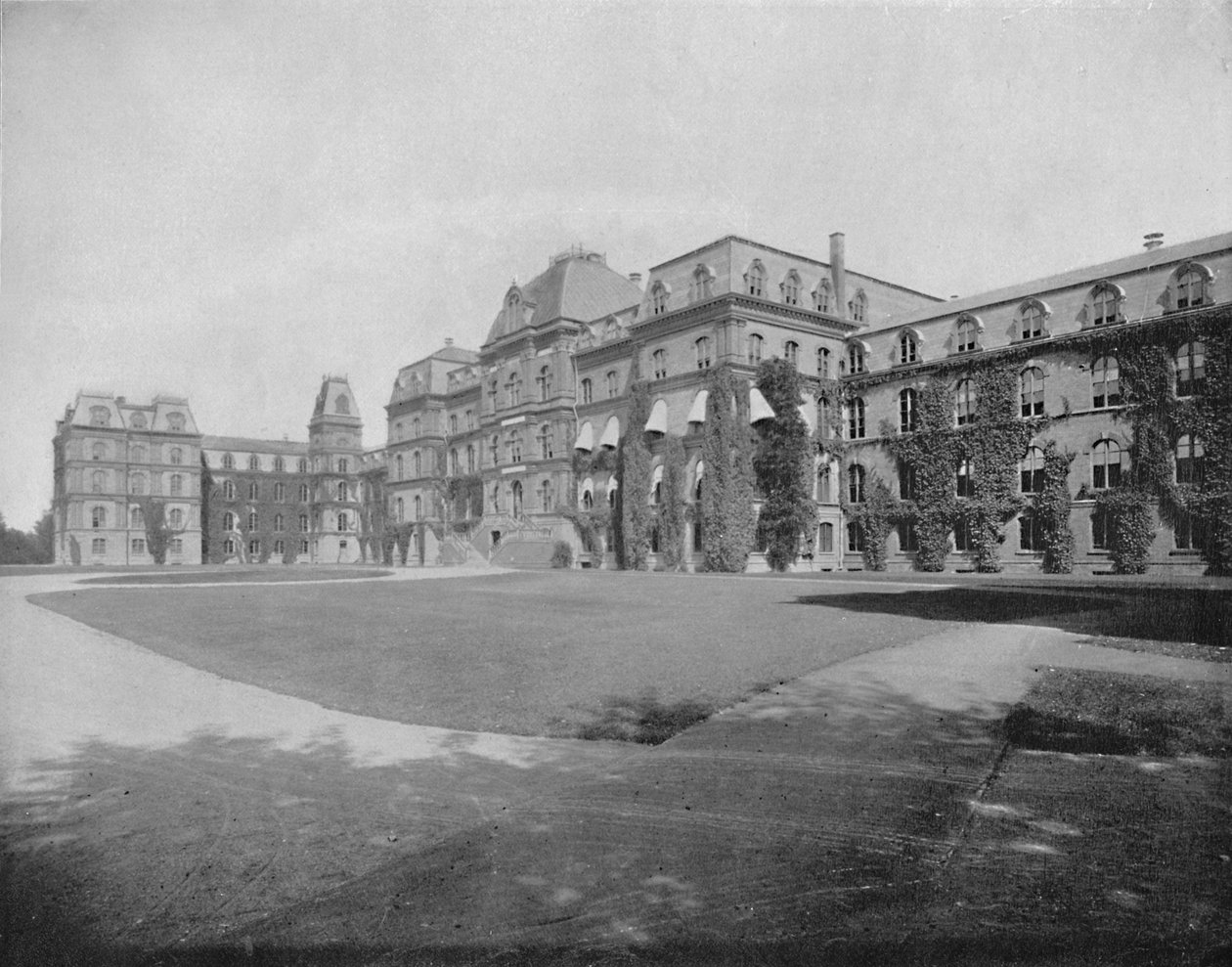 Vassar College, Poughkeepsie, New York, 1897. alkotó: Unbekannt