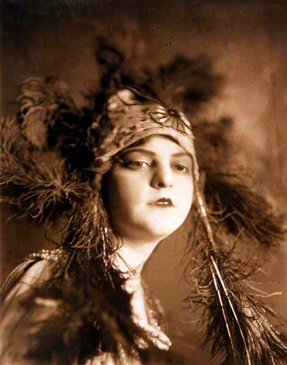 Vera Nyemcsinova orosz balett-táncos, 1910-es évek alkotó: Unbekannt