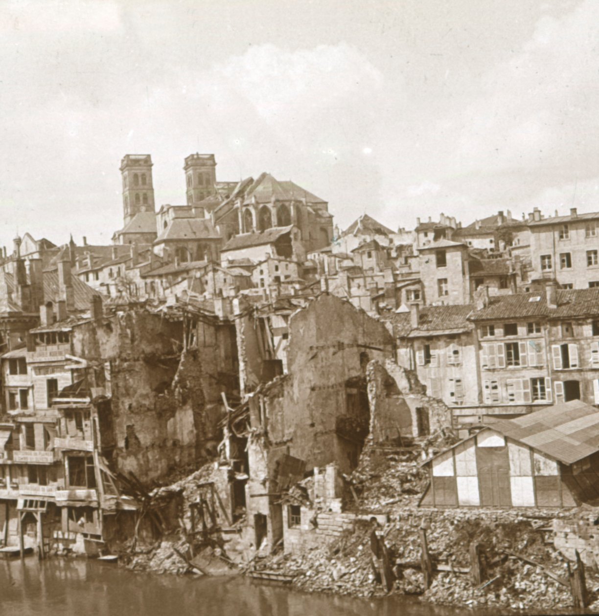 Verdun, Észak-Franciaország, 1916-c1918 alkotó: Unbekannt