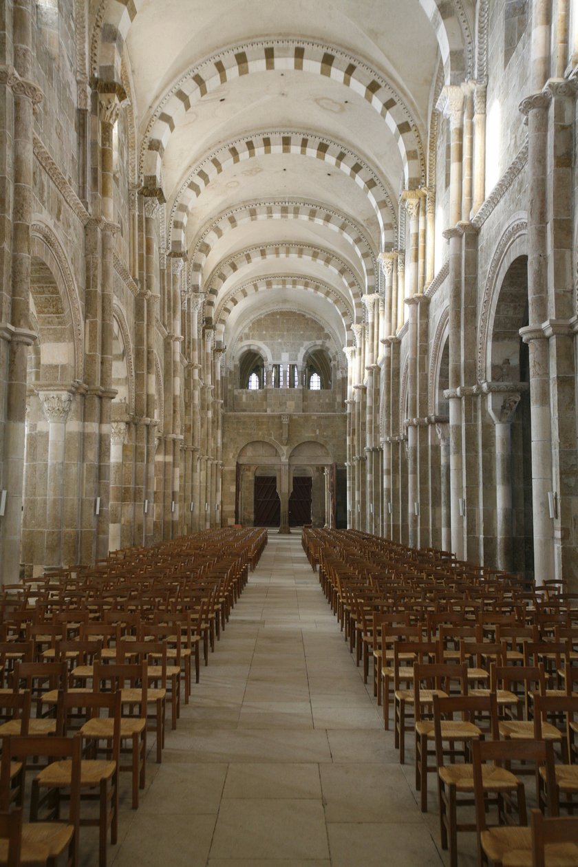 Vezelay bazilika hajója, Vezelay, Franciaország alkotó: Unbekannt