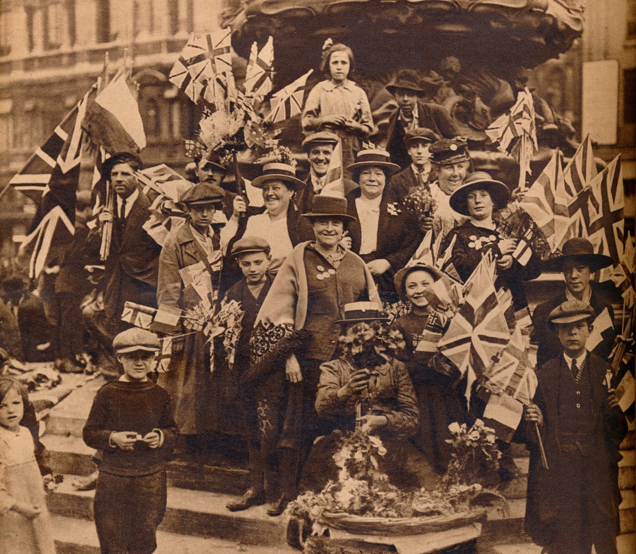 Győzelmi ünnepségek Eros alatt, Piccadilly, London, 1918, 1938 alkotó: Unbekannt
