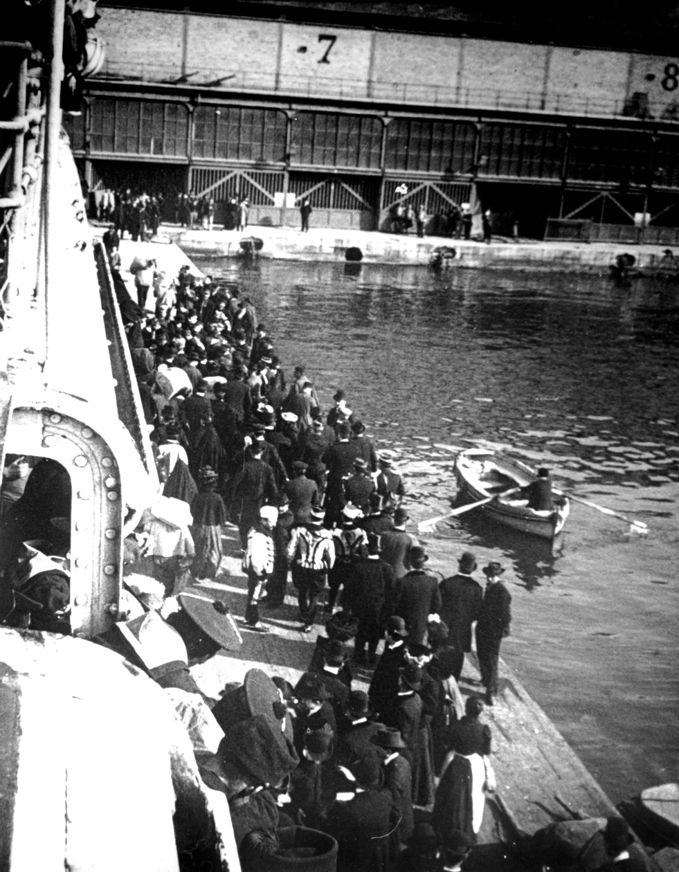 Látogatók Port Doumenbe, Saigon, Vietnam, 1900 alkotó: Unbekannt