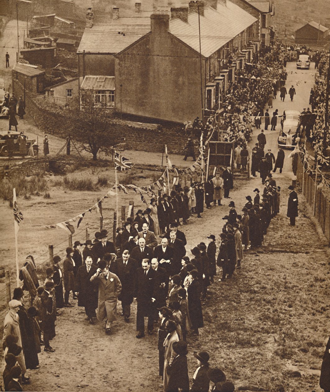 Üdvözölték Monmouthshire-ben – Edward király az Abertilleryben, 1936. nov., 1937. alkotó: Unbekannt