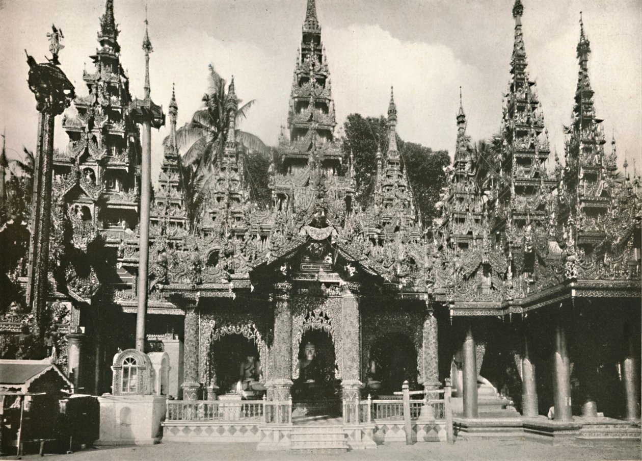 Fából faragott szentélyek üvegmozaik munkával a Shwedagon pagodában, Yangon, 1900. alkotó: Unbekannt