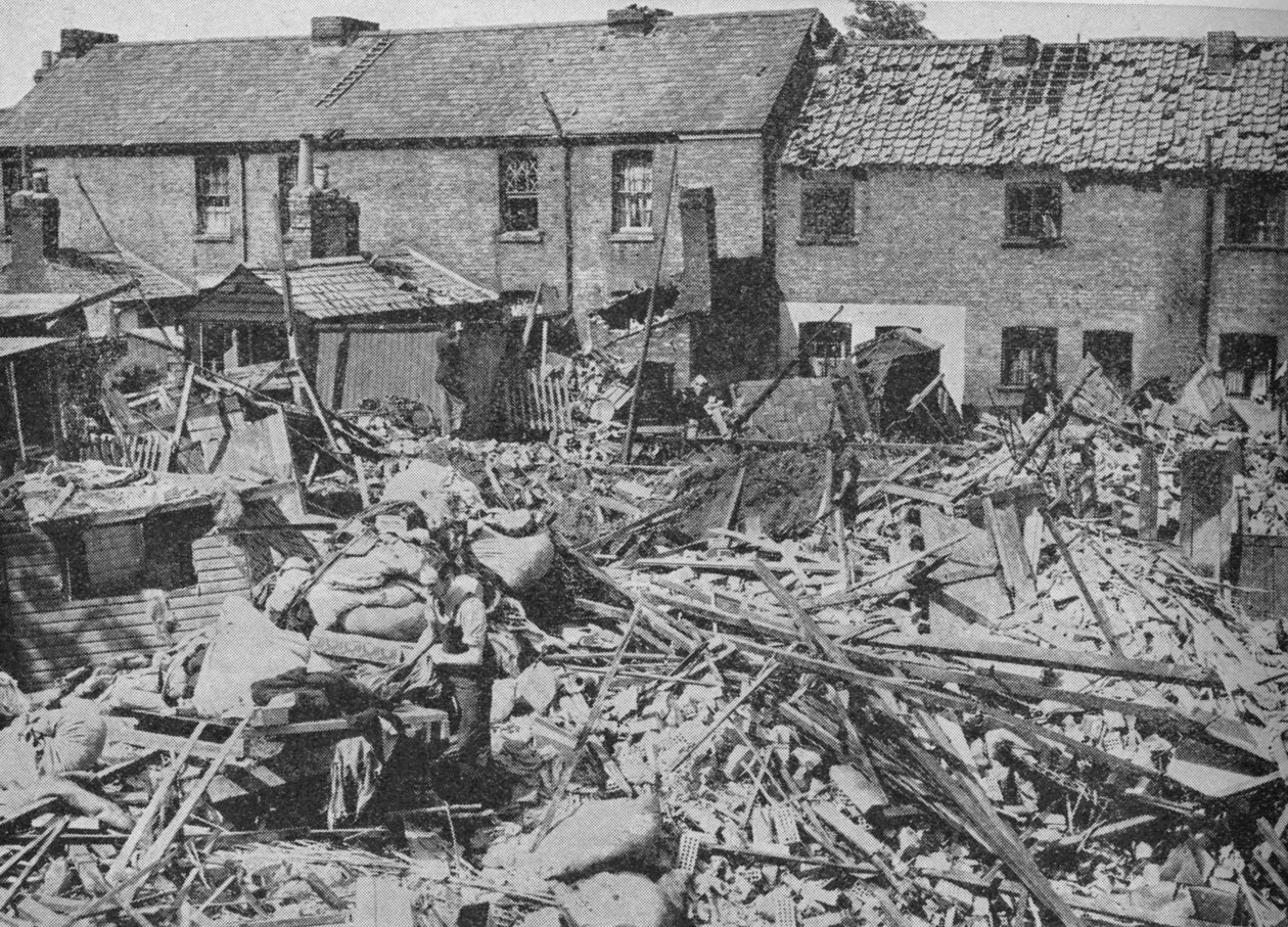 A bombázók munkája és megsemmisítésük, 1940, 1940 alkotó: Unbekannt