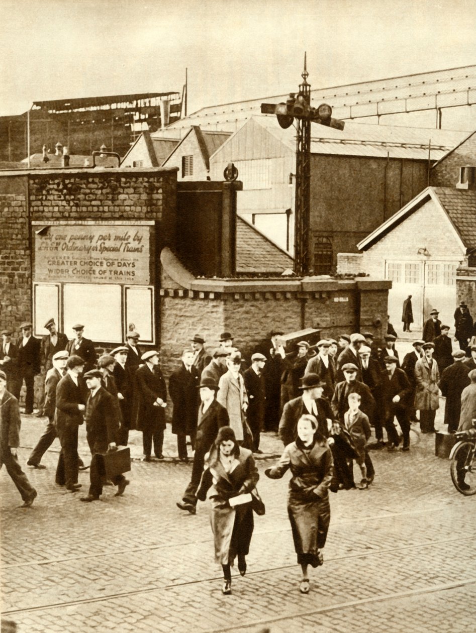 A munkások távoztak...miután a Cunarder 534 építését felfüggesztették, 1931 decemberében, 1935-ben. alkotó: Unbekannt
