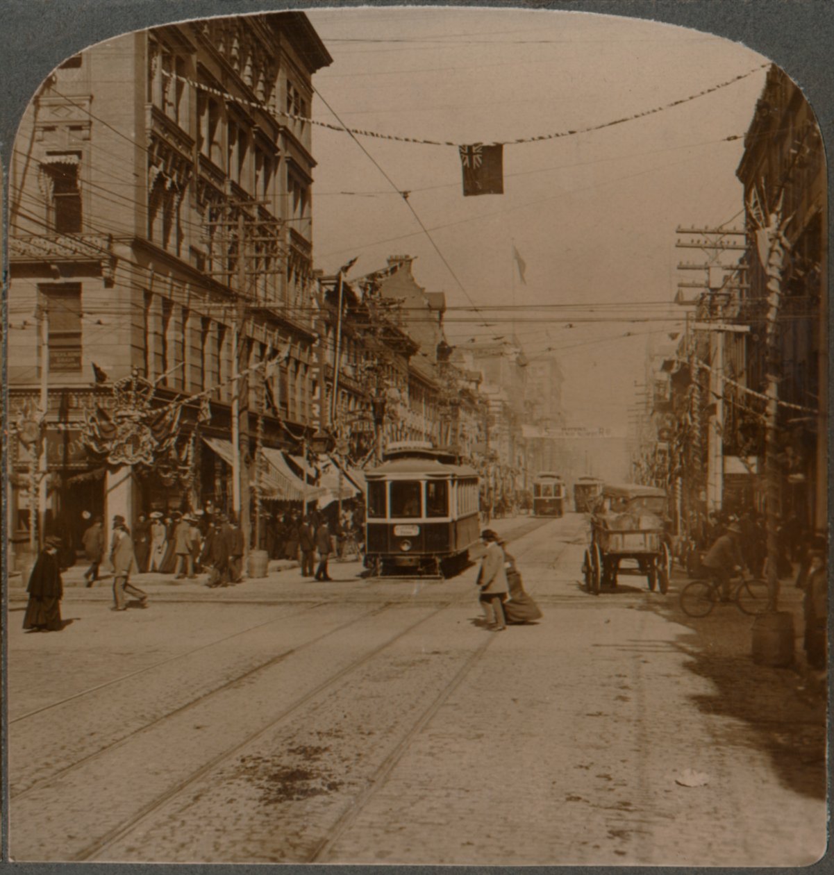 Yonge St., a King St.-től északra nézve, Toronto (Kanada) nyüzsgő központja, 1904 alkotó: Unbekannt