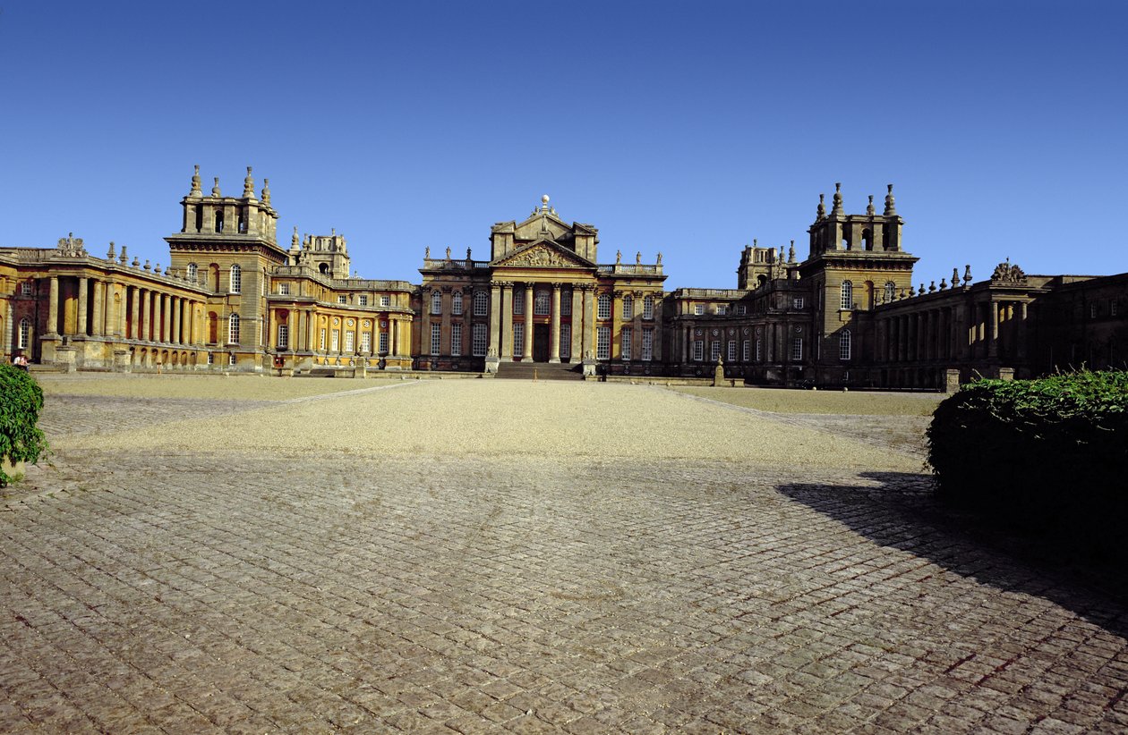 Blenheim-palota, külső nézet, John Vanbrugh (1664-1726) és Nicholas Hawksmoor (1661-1736) építette 1705 és 1722 között, Oxfordshire, Egyesült Királyság alkotó: Unbekannt Unbekannt